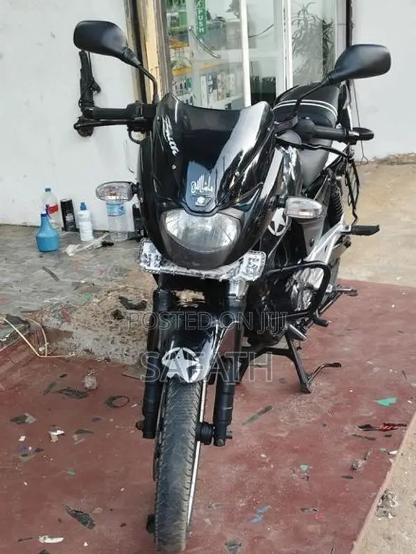 Bajaj Pulsar 180 2010