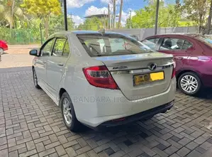 Perodua Bezza 2018