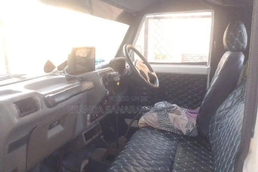 Mahindra Bolero 2006