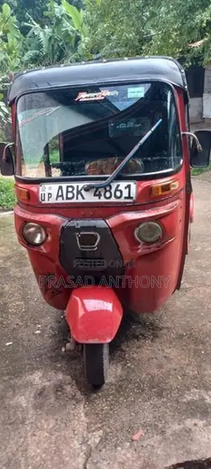 Bajaj RE 4 Stroke 2016