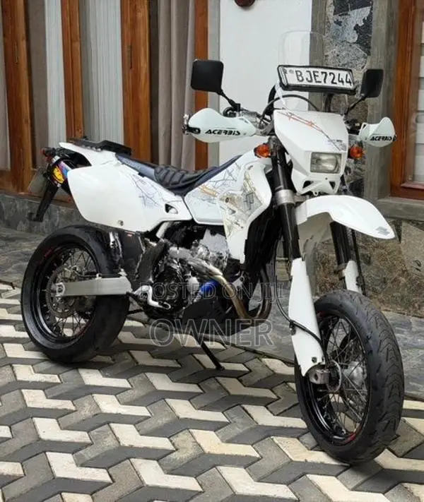 Suzuki DRZ 400SM 2023