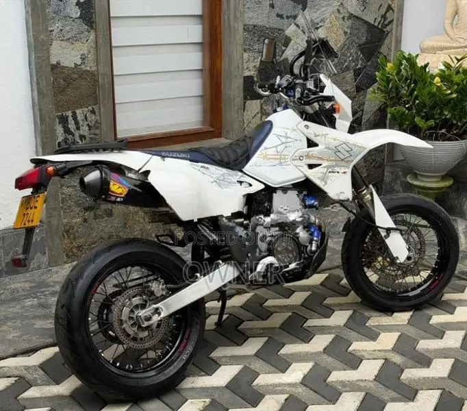 Suzuki DRZ 400SM 2023