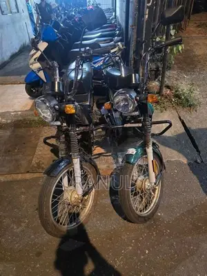 TVS XL 100 2025