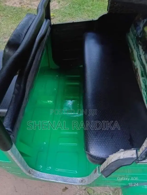 Bajaj RE 4 Stock 2007