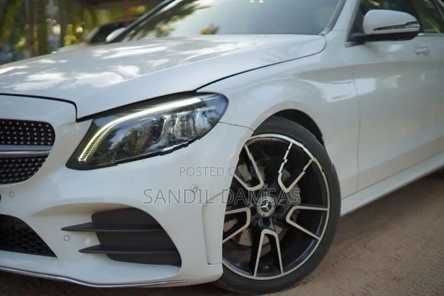 Mercedes Benz C200 Premium Plus 2019