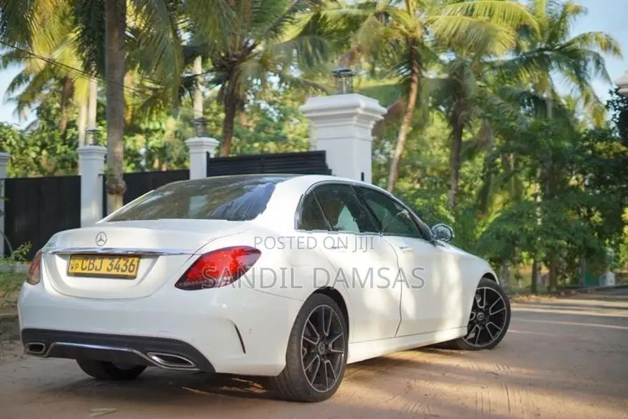 Mercedes Benz C200 Premium Plus 2019