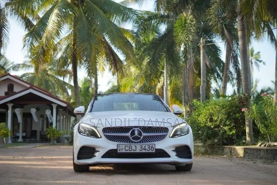 Mercedes Benz C200 Premium Plus 2019