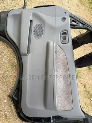 Nissan Caravan E25 GX Front Power Door Set
