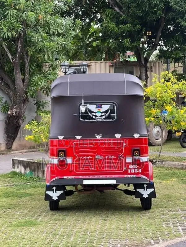Bajaj RE 2006