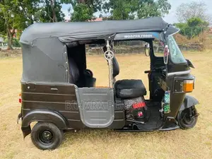 Bajaj RE 2010
