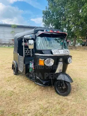 Bajaj RE 2010