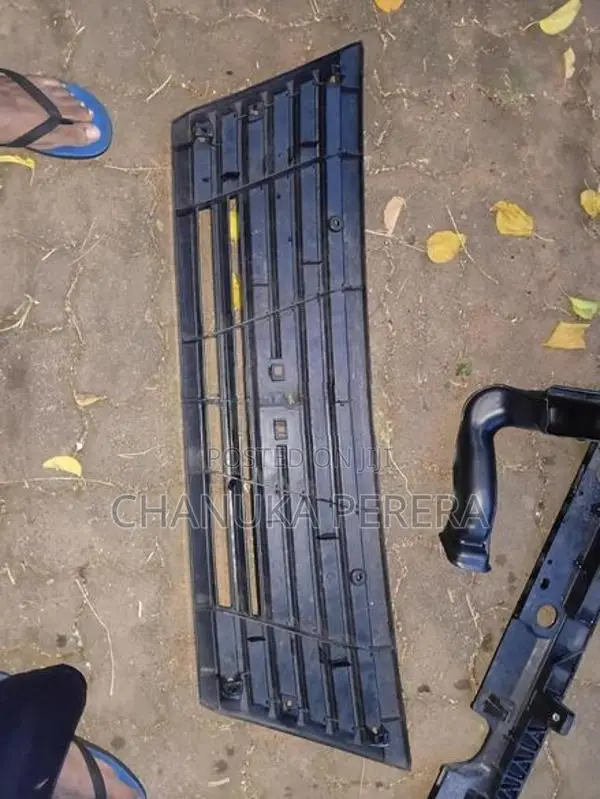 Nissan Caravan Front Shell