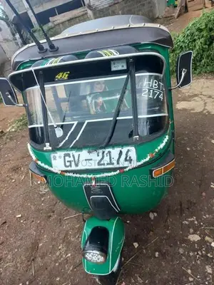 Bajaj RE 2002