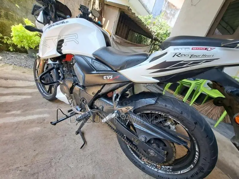 TVS Apache RTR 200 2017
