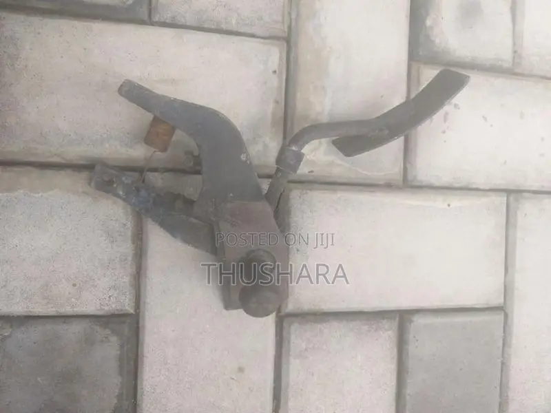 Hyundai h100 van accelerator pedal