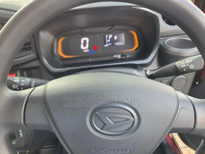 Daihatsu Mira L 2024