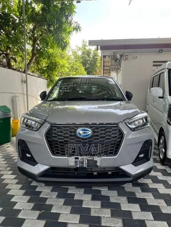 Daihatsu Rocky Hybrid Premium 2025