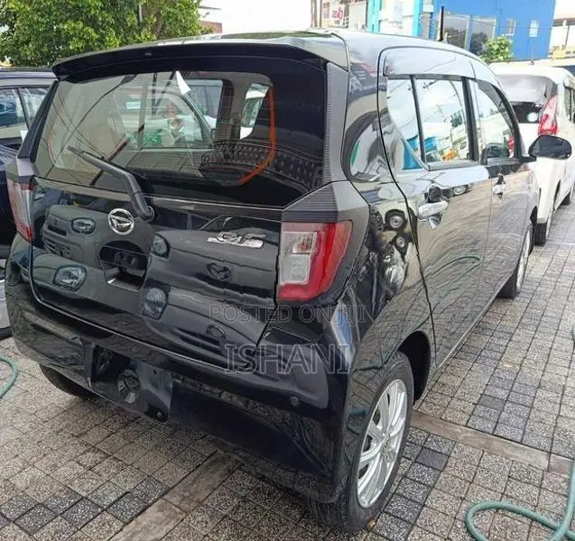 Daihatsu Mira 2023