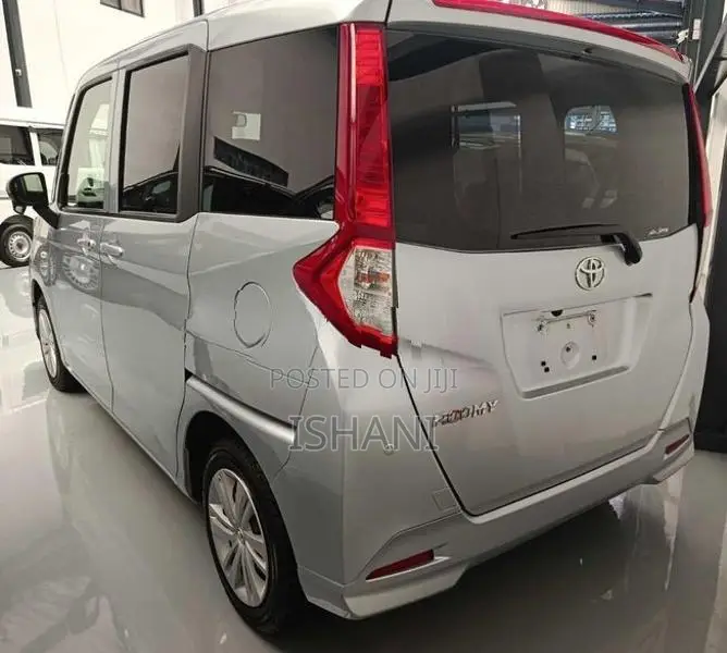 Toyota Roomy 2023