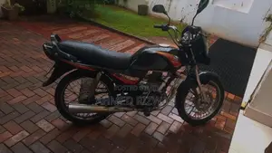 Bajaj Caliber 2001