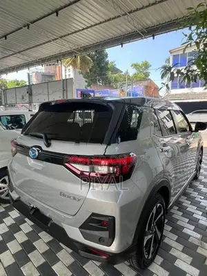 Daihatsu Rocky Hybrid Premium 2025