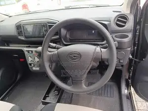 Daihatsu Mira 2023