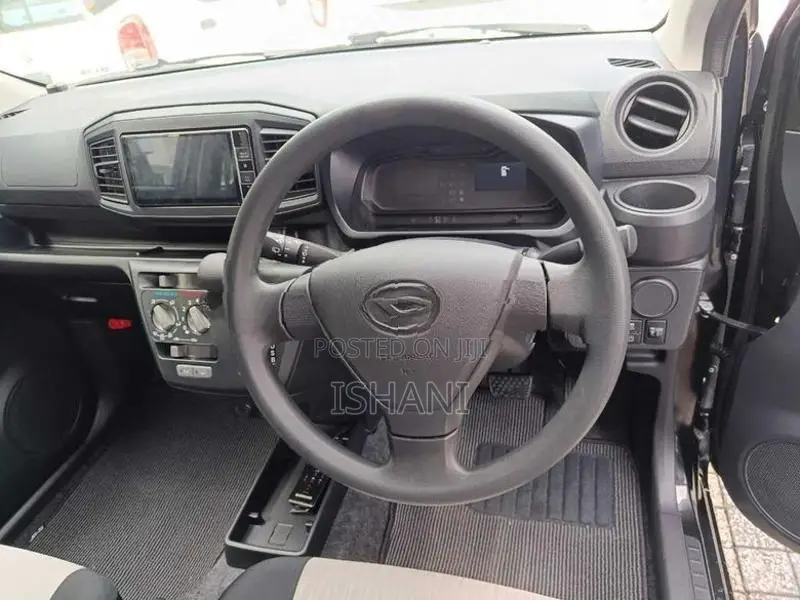 Daihatsu Mira 2023