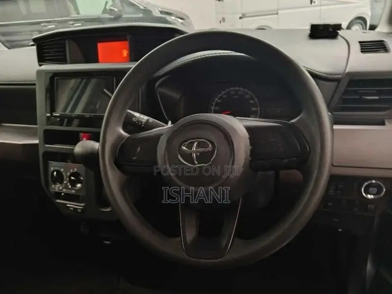 Toyota Roomy 2023