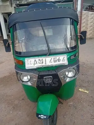 Bajaj RE 2014