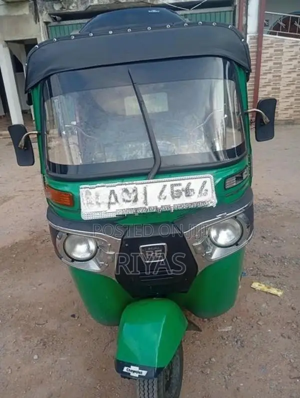 Bajaj RE 2014