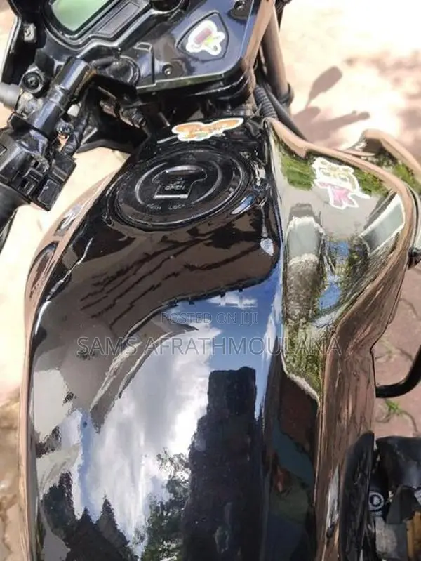 TVS Apache RTR 180 2012