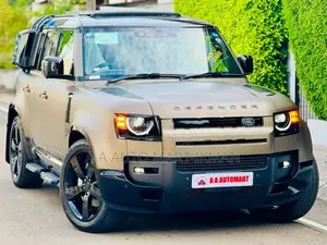 Land Rover Defender P300e HSE x-Dynamic 2025