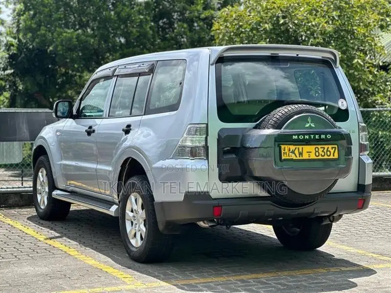 Mitsubishi Montero 2013