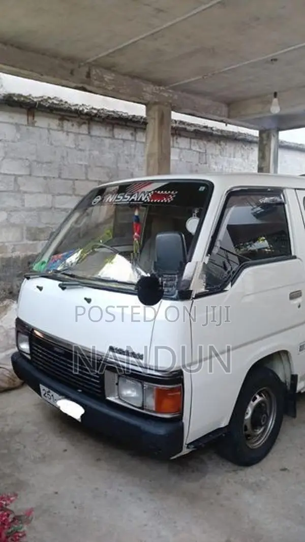 Nissan Caravan 1993
