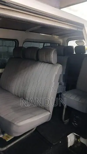 Nissan Caravan 1993