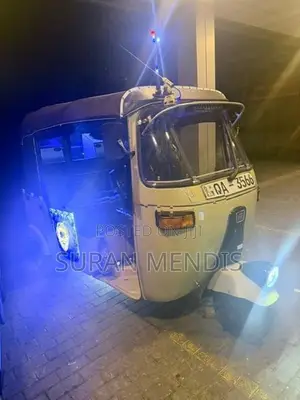 Bajaj RE 2005