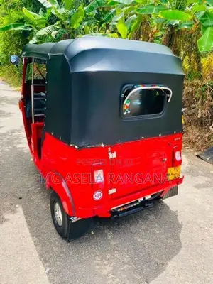 Bajaj RE 205cc 2012