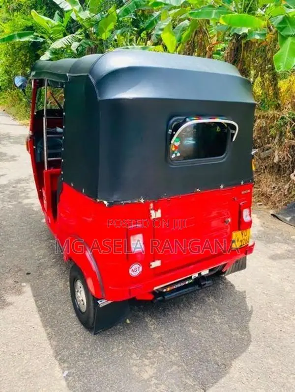Bajaj RE 205cc 2012