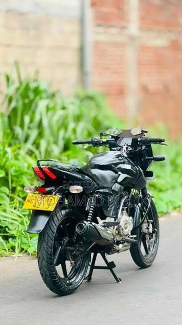 Bajaj Pulsar 150 2016