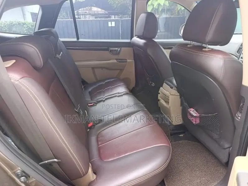 Hyundai Santa Fe 2011
