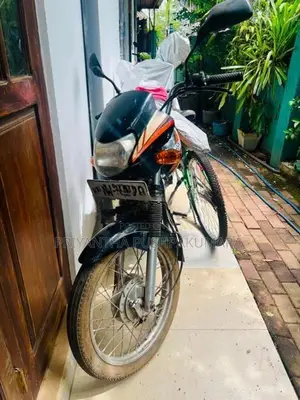 Hero HF Deluxe 2010