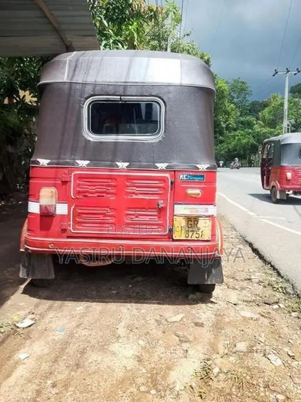 Bajaj RE 2001