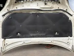 Toyota Harrier MHU38 Bonnet Insulator