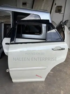 Toyota Harrier MHU38 Door Set with Mirrors