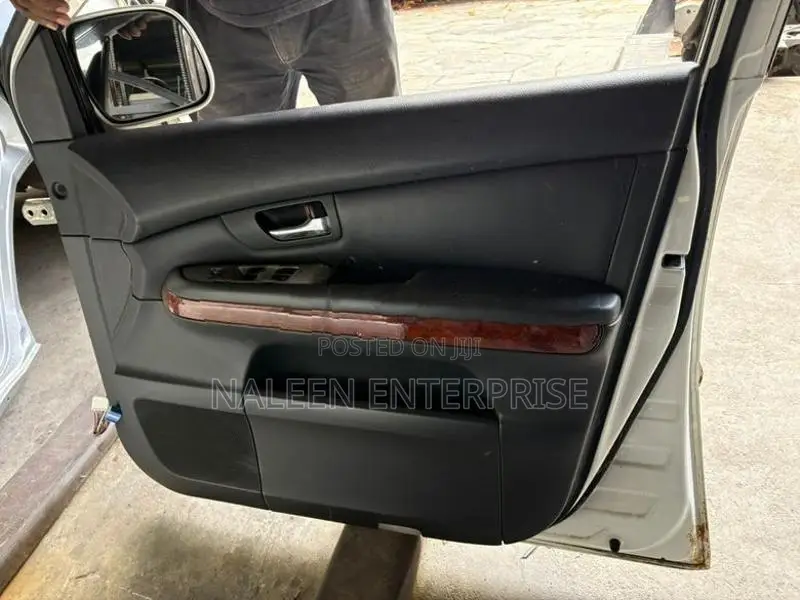 Toyota Harrier MHU38 Door Set with Mirrors
