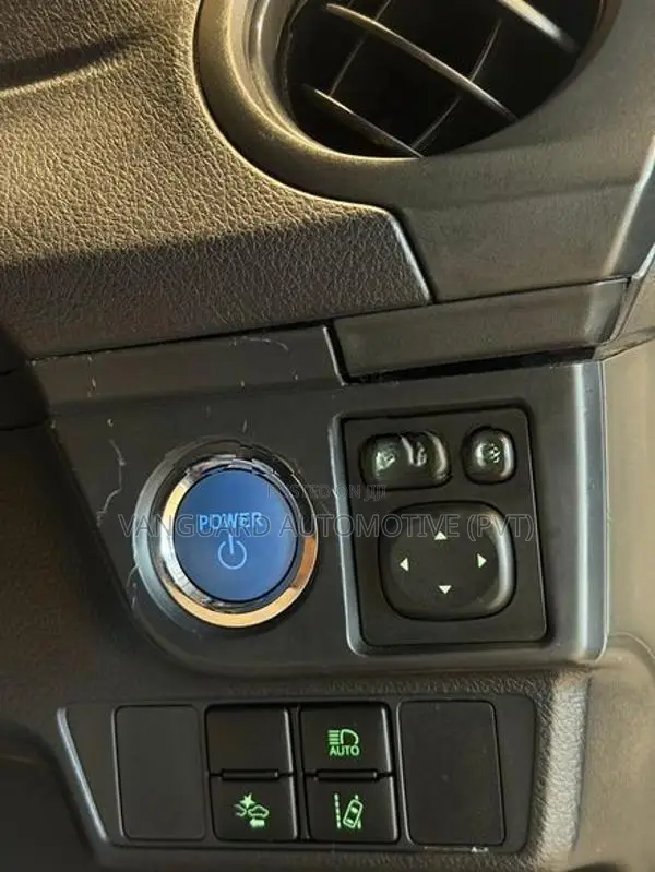 Toyota Axio 2024