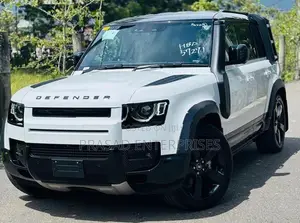 Land Rover Defender SE P300 2025