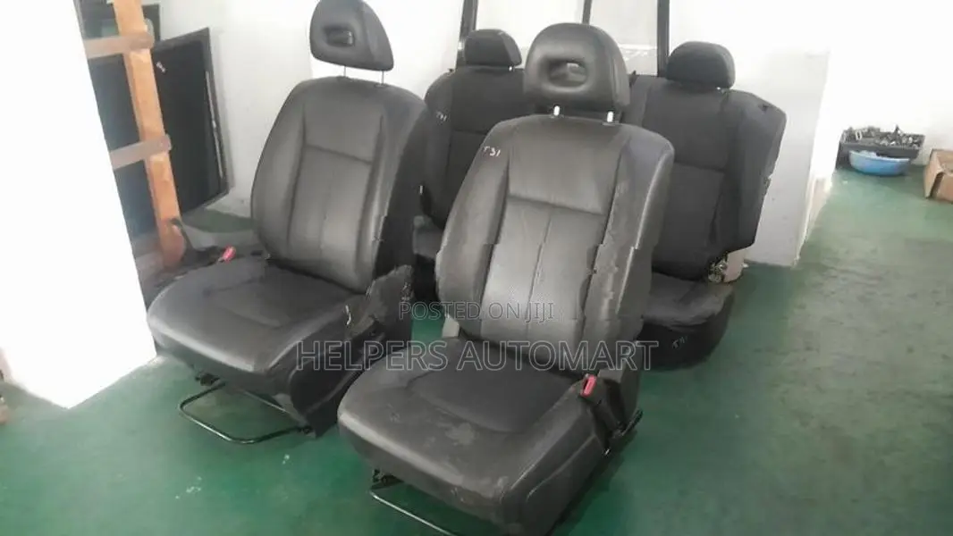 Nissan X Trail T31 Seat Set