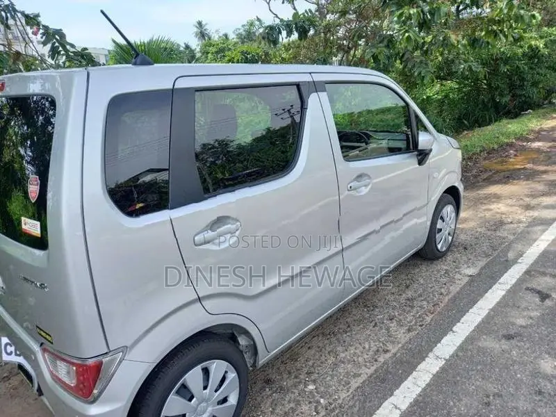Suzuki Wagon R FX 2025