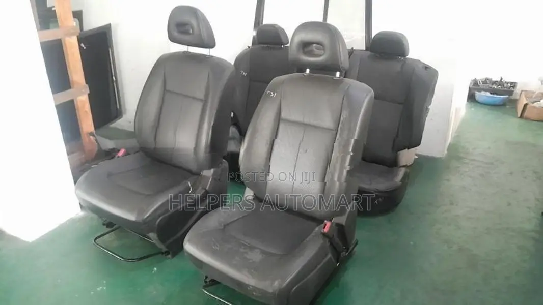 Nissan X Trail T31 Seat Set
